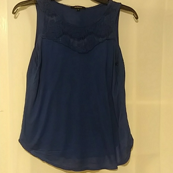 Tops - BOGO🔥Blue lace t shirt